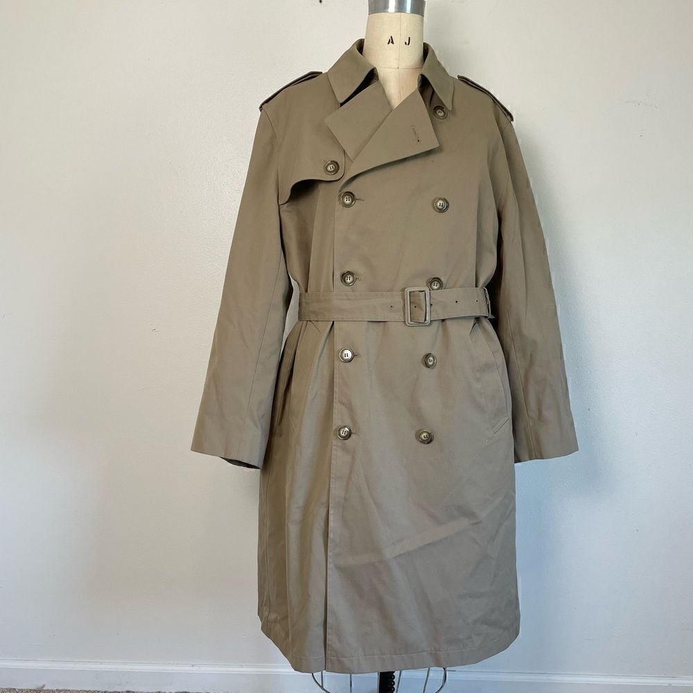 Vintage Misty Harbor Belted and Lined Trench Coat Size 42 Regular
